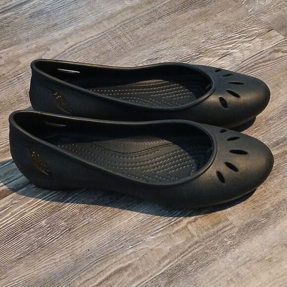 Crocs Black Kelli ballet style slip on flats  Sz 7  NWOT - Picture 5 of 8